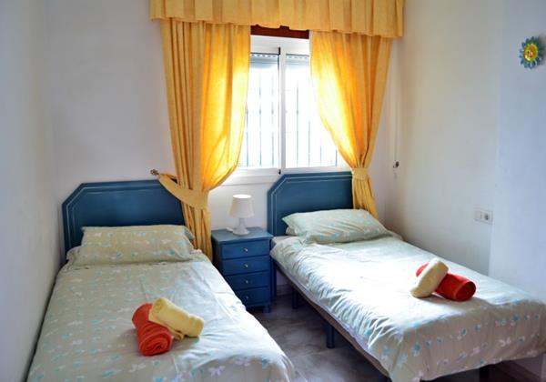 Single Beds 2A Parque Playa