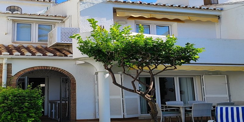 121220F4 Fec7 4E7c 93E0 D79852180a48