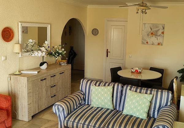 D707b1e1 0636 4576 B53c F9c064837de3