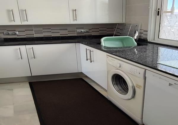 3346034C A7f4 4F45 A3f6 2A3137ff8b31 1