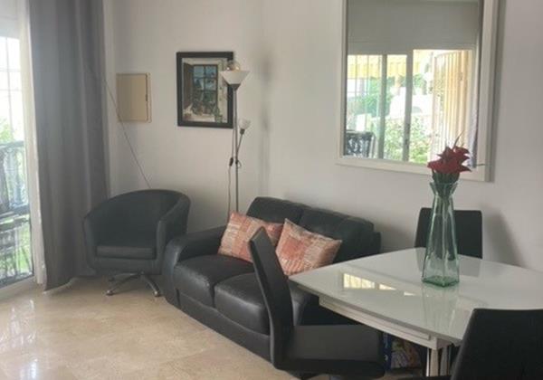 Esmeralda Pic 1 Living Room